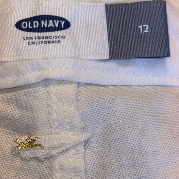 🌹NWT:OLD NAVY GOLD PINEAPPLE CUFFED SHORTS - Picture 6 of 8